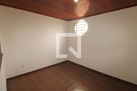 Quarto 2  de casa para alugar com 2 quartos, 57m² em Irajá, Rio de Janeiro
