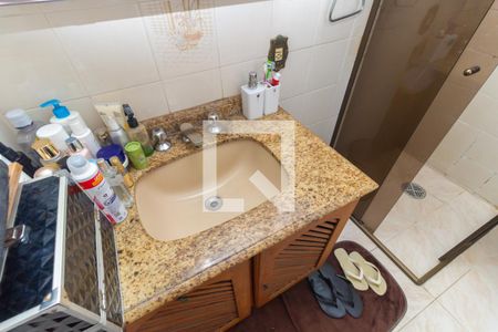 Casa à venda com 249m², 3 quartos e 2 vagasBanheiro da Suíte 2