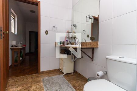 Casa à venda com 249m², 3 quartos e 2 vagasBanheiro