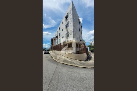 Apartamento para alugar com 90m², 2 quartos e 1 vagaFachada do bloco