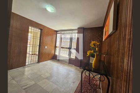 Apartamento para alugar com 90m², 2 quartos e 1 vagaHall de entrada