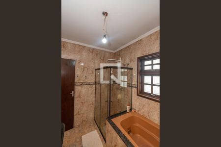 Casa à venda com 300m², 4 quartos e 5 vagas Casa à venda com 300m², 4 quartos e 5 vagasBanheiro da Suíte