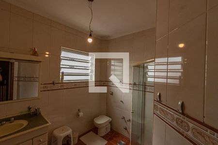 Casa à venda com 300m², 4 quartos e 5 vagas Casa à venda com 300m², 4 quartos e 5 vagasBanheiro Social 1