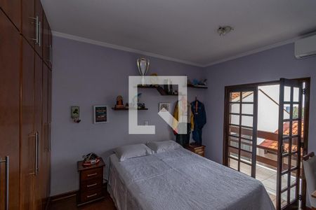 Casa à venda com 300m², 4 quartos e 5 vagas Casa à venda com 300m², 4 quartos e 5 vagasQuarto 1