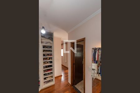 Casa à venda com 300m², 4 quartos e 5 vagas Casa à venda com 300m², 4 quartos e 5 vagasCloset da suíte 2