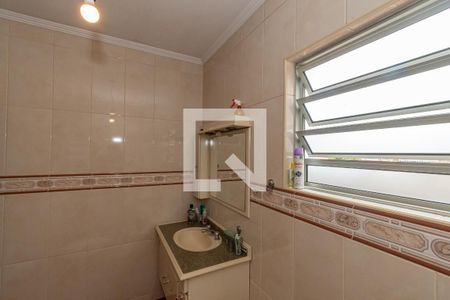 Casa à venda com 300m², 4 quartos e 5 vagas Casa à venda com 300m², 4 quartos e 5 vagasBanheiro Social 1