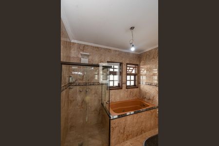 Casa à venda com 300m², 4 quartos e 5 vagas Casa à venda com 300m², 4 quartos e 5 vagasBanheiro da Suíte