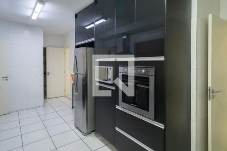 Apartamento à venda com 242m², 3 quartos e 3 vagasCozinha