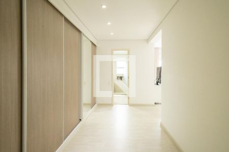 Apartamento à venda com 242m², 3 quartos e 3 vagasCloset - Suíte 3