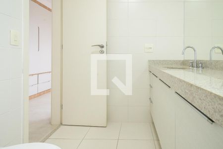 Apartamento à venda com 242m², 3 quartos e 3 vagasBanheiro - Suíte 2