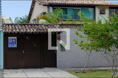 Casa de condomínio para alugar com 340m², 4 quartos e 3 vagasPlaca