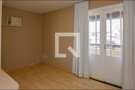 Casa de condomínio para alugar com 340m², 4 quartos e 3 vagasQuarto 3