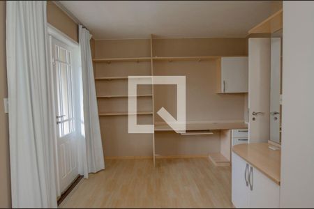Casa de condomínio para alugar com 340m², 4 quartos e 3 vagasQuarto 3