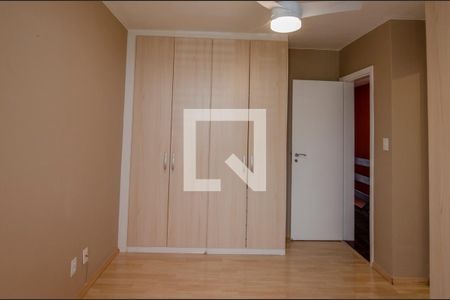 Casa de condomínio para alugar com 340m², 4 quartos e 3 vagasSuite