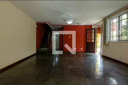 Sala de casa de condomínio à venda com 4 quartos, 340m² em Recreio dos Bandeirantes, Rio de Janeiro