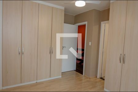 Casa de condomínio para alugar com 340m², 4 quartos e 3 vagasSuite