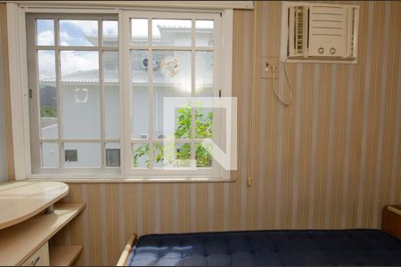 Casa de condomínio para alugar com 340m², 4 quartos e 3 vagasQuarto 2
