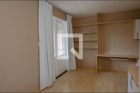 Casa de condomínio para alugar com 340m², 4 quartos e 3 vagasQuarto 3