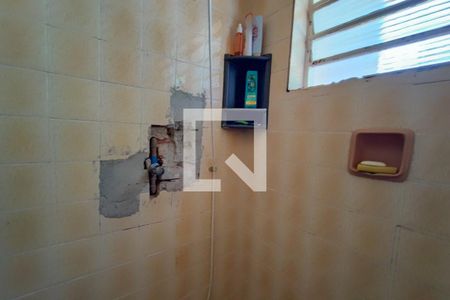 Casa à venda com 49m², 3 quartos e 2 vagasBanheiro