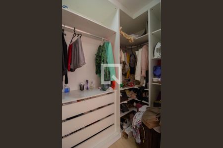 Casa à venda com 254m², 4 quartos e 2 vagasCloset da suíte 3