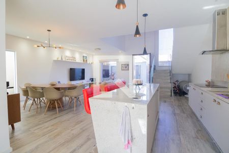 Casa à venda com 254m², 4 quartos e 2 vagasCozinha