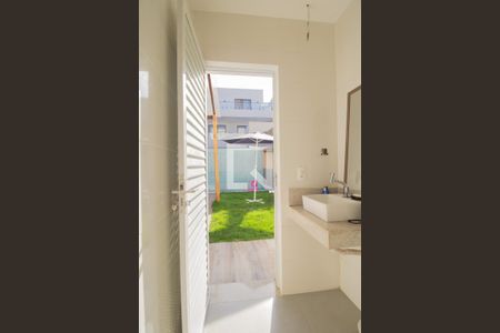 Casa à venda com 254m², 4 quartos e 2 vagasBanheiro de serviço