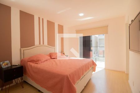 Casa à venda com 254m², 4 quartos e 2 vagasSuíte master