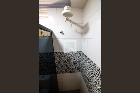 Banheiro Quarto 1 de casa para alugar com 3 quartos, 120m² em Candangolândia, Brasília