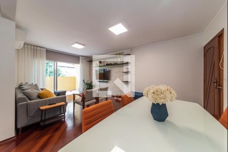 Casa de condomínio à venda com 108m², 3 quartos e 2 vagasSala
