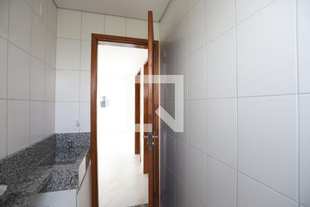 Banheiro de apartamento para alugar com 2 quartos, 48m² em Jardim Casa Branca, Suzano