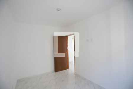 Quarto 2 de apartamento para alugar com 2 quartos, 48m² em Jardim Casa Branca, Suzano