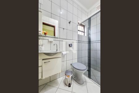 Casa para alugar com 230m², 4 quartos e 3 vagas Casa para alugar com 230m², 4 quartos e 3 vagasBanheiro 1