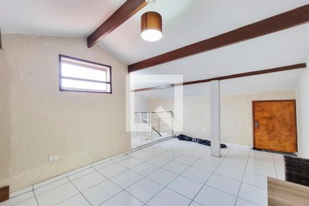 Casa para alugar com 230m², 4 quartos e 3 vagas Casa para alugar com 230m², 4 quartos e 3 vagasSotão