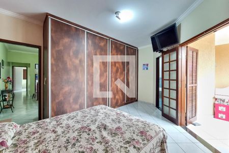Casa para alugar com 230m², 4 quartos e 3 vagas Casa para alugar com 230m², 4 quartos e 3 vagasSuíte