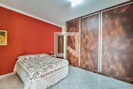 Casa para alugar com 230m², 4 quartos e 3 vagas Casa para alugar com 230m², 4 quartos e 3 vagasSuíte