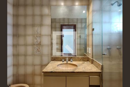 Apartamento à venda com 200m², 3 quartos e 2 vagasBanheiro da Suíte 1