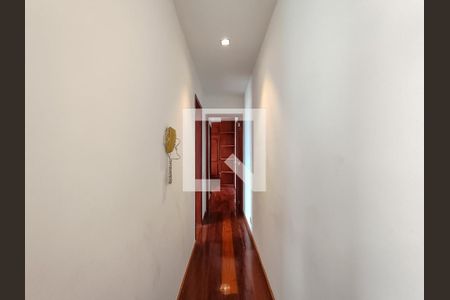 Apartamento à venda com 200m², 3 quartos e 2 vagasCorredor