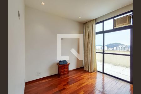 Apartamento à venda com 200m², 3 quartos e 2 vagasSuíte 2