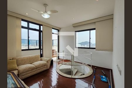 Apartamento à venda com 200m², 3 quartos e 2 vagasHall social