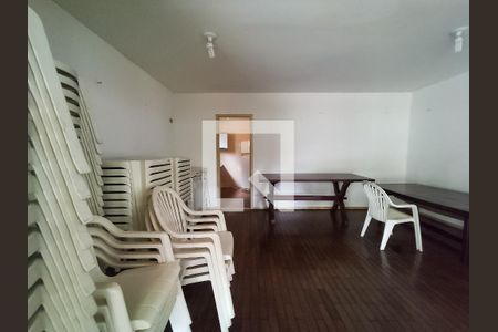 Apartamento à venda com 200m², 3 quartos e 2 vagasÁrea comum - Salão de festas