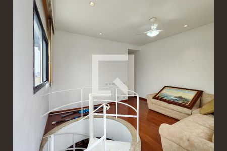 Apartamento à venda com 200m², 3 quartos e 2 vagasHall social