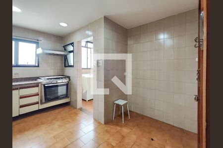 Apartamento à venda com 200m², 3 quartos e 2 vagasCozinha