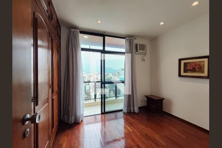Apartamento à venda com 200m², 3 quartos e 2 vagasSuíte 1