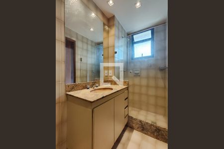 Apartamento à venda com 200m², 3 quartos e 2 vagasBanheiro da Suíte 1