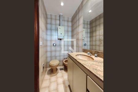 Apartamento à venda com 200m², 3 quartos e 2 vagasBanheiro da Suíte 1