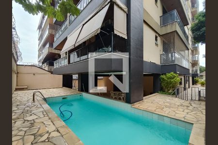 Apartamento à venda com 200m², 3 quartos e 2 vagasÁrea comum - Piscina