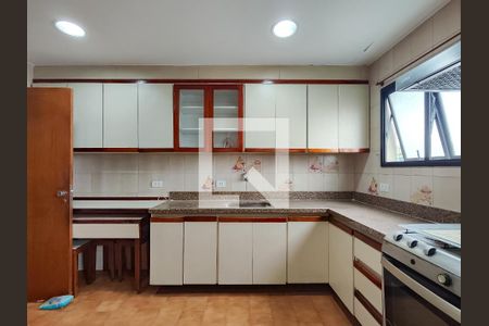 Apartamento à venda com 200m², 3 quartos e 2 vagasCozinha