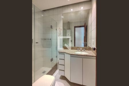 Apartamento à venda com 200m², 3 quartos e 2 vagasBanheiro da Suíte 3