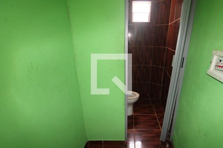 Banheiro de casa para alugar com 1 quarto, 50m² em Vila Paulicéia, São Paulo