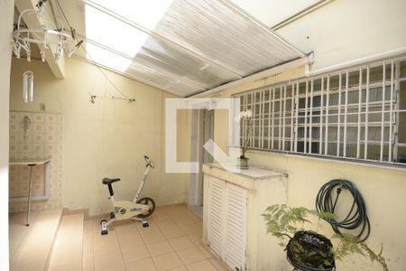 Casa à venda com 160m², 5 quartos e 2 vagasQuintal